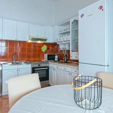 Apartment 3 *