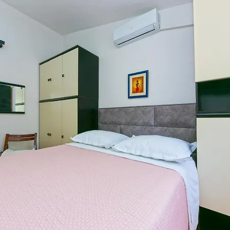 3 Apartment Podgora
