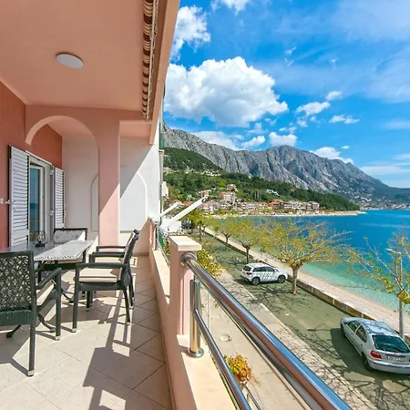 Apartment 3 *