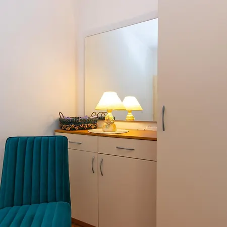Apartment 3 *